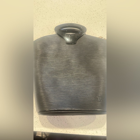 Louis Vuitton Epi nactangle purse in Black! EUC - Picture 2 of 10